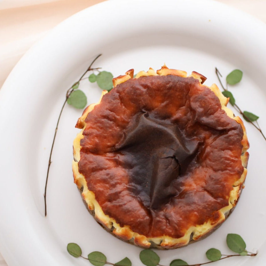 Classic Hojicha: Burnt Basque Cheesecake with Mochi