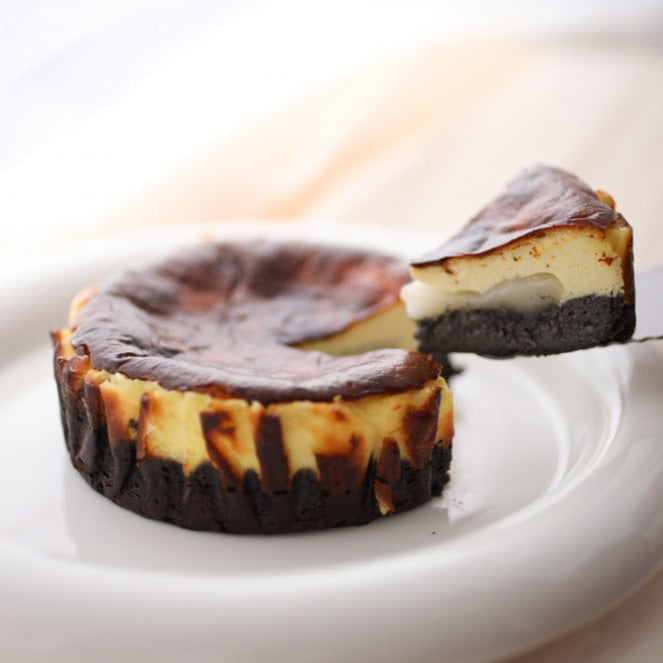 Black & White: Burnt Basque Cheesecake with Mochi